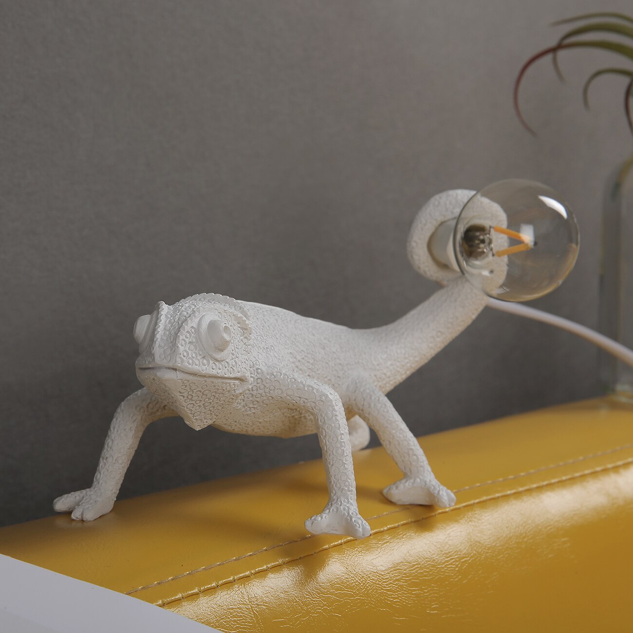 GlowFlicker | Modern Dierenhars Lizard table lamps