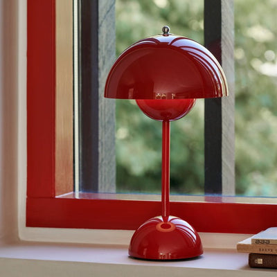 LumiCove | LED table lamp