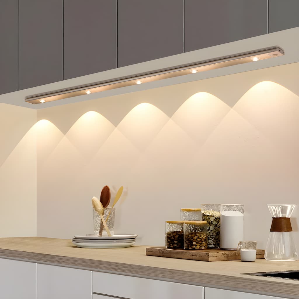 MotionGlow | Smart LED fixture with motion sensor
